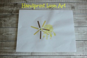 Handprint Lion Art_IMG_3483
